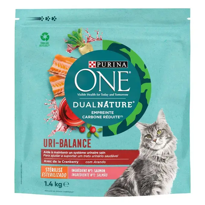 Purina® ONE® DualNature® - URI BALANCE - Croquettes Spécial Chat Stérilisé Saumon et Cranberry