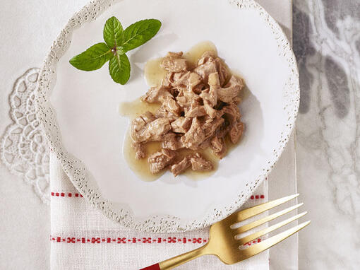 Repas Gourmet Mon Petit servi sur une assiette